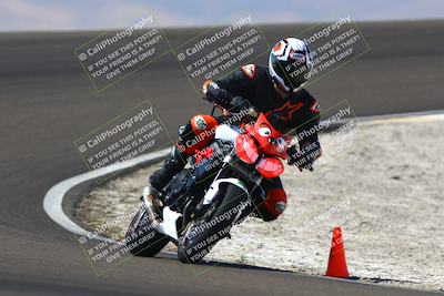 media/Sep-21-2025-TrackDaz (Sun) [[277c75b276]]/C Group/1240pm (Turn 2)/